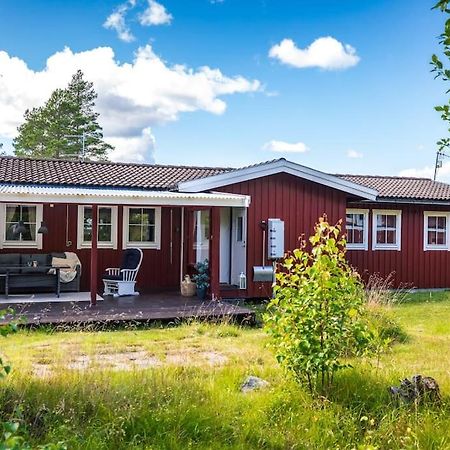 Langroesta; Ruime Blokhut Grenzend Aan Bos Villa Hagfors Luaran gambar