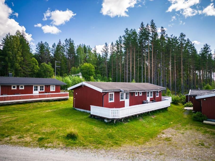 Langroesta; Ruime Blokhut Grenzend Aan Bos Villa Hagfors Luaran gambar