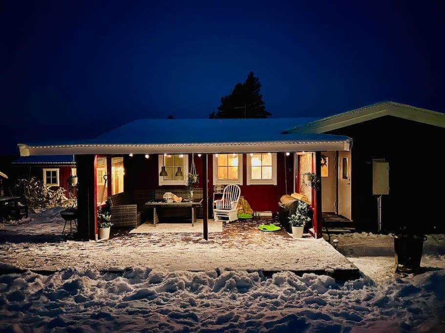 Langroesta; Ruime Blokhut Grenzend Aan Bos Villa Hagfors Luaran gambar